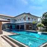 ขายบ้านหรู 400ตรว พร้อมสระว่ายน้ำ ย่านหลักสี่ เลียบคลองประปา แจ้ง