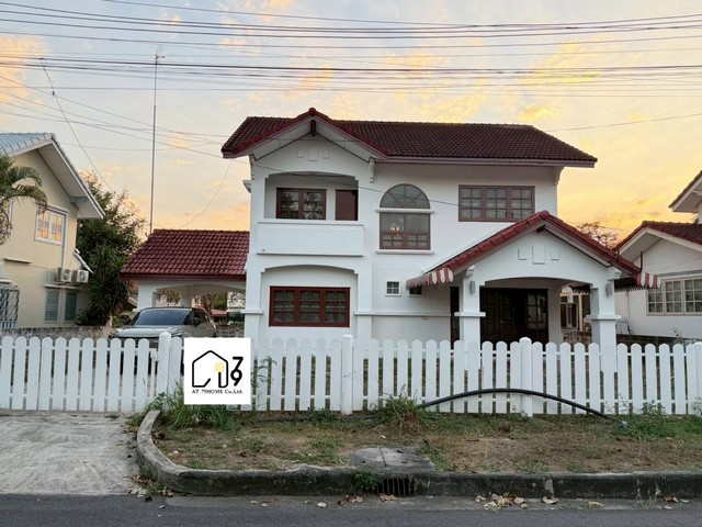 ให้เช่าบ้านเดี่ยว2ชั้น ใกล้สนามกอล์ฟอีสเทรินสตาร์ พร้อมเฟอร์นิเ