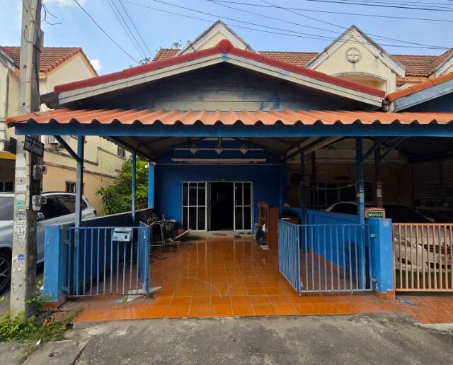 ขายทาวเฮ้าส์2ชั้น หมู่บ้านประภัสสรเนเชอรัลปาร์ค จังหวัดชลบุรี