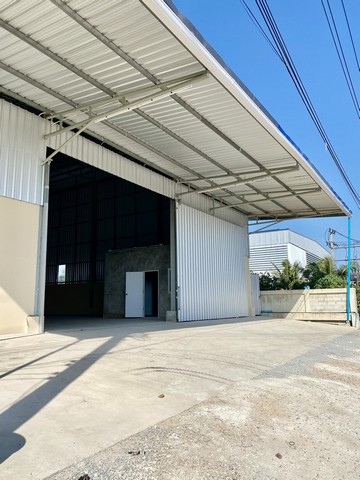 800 ตารางเมตร มีสำนักงาน พร้อมเครื่องปรับอากาศ ซอยบางกระดี่ 30