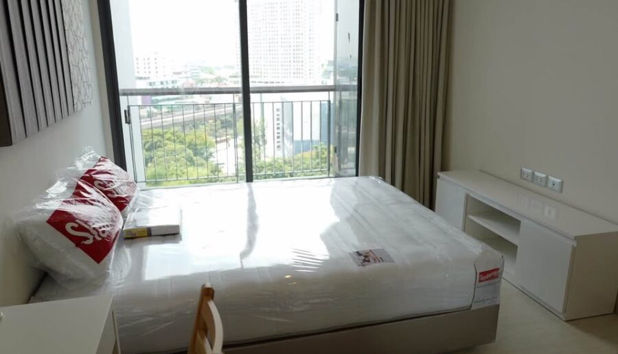 Rhythm 42 spacious safe