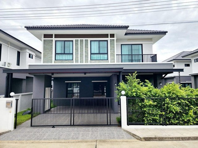 บ้านเดี่ยว 2 ชั้น หลังใหญ่ ทำเลดี สันกำแพง