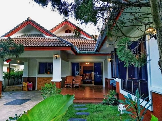 บ้านสวย เฟอร์นิเจอร์ครบ กว้างขวาง บรรยากาศดี แม่ริม