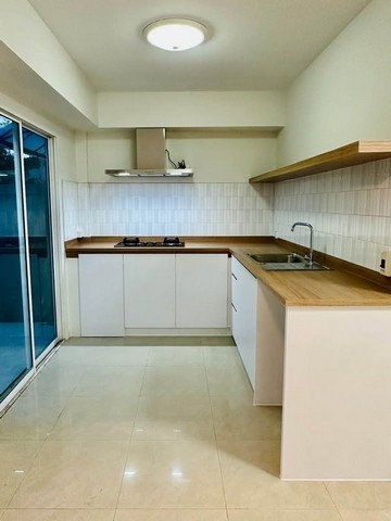 ให้เช่าทาวโฮม3ชั้นย่านบางกะปิ นวมินทร์ เลียบด่วนเอกมัย-รามอินทรา