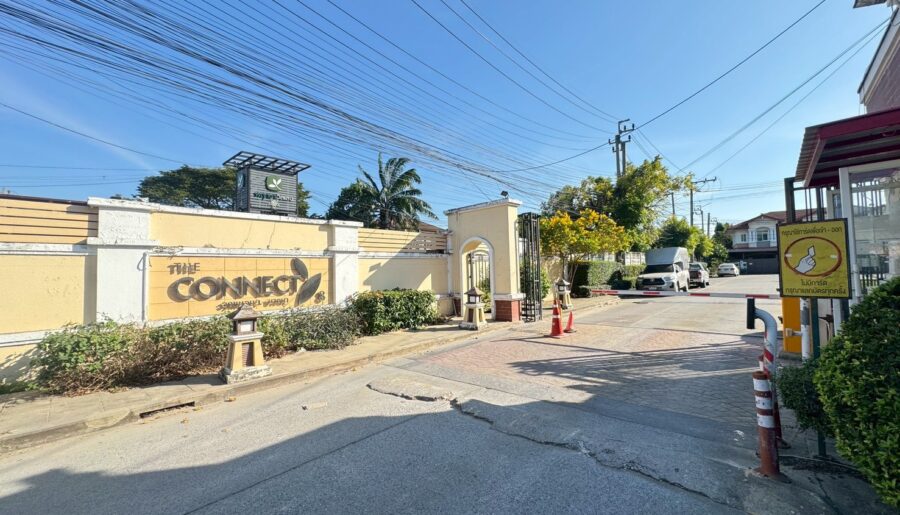 ทาวน์เฮ้าส์รีโนเวทใหม่ ใกล้เมกะบางนา หมู่บ้านเดอะคอนเนค 8